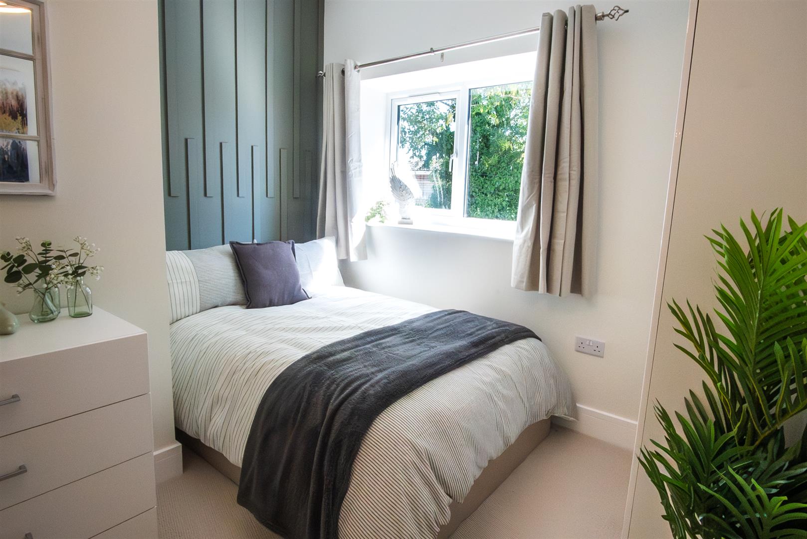 Room Fishponds Road in Bristol