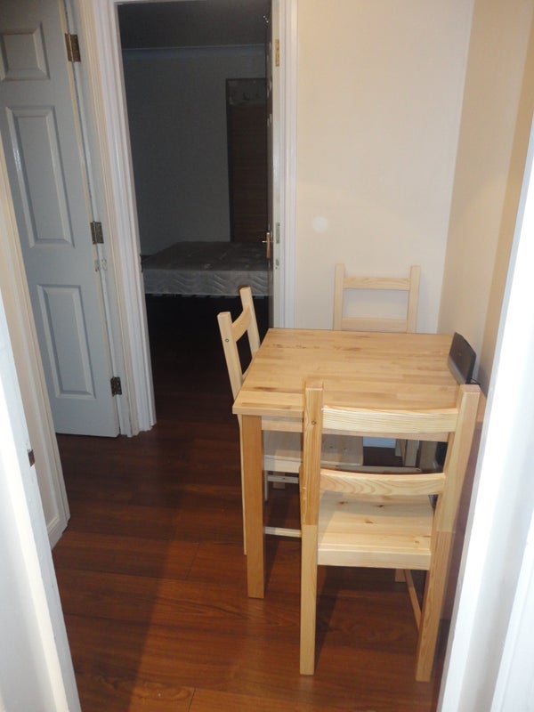 Room Beaulieu Avenue in Greater London