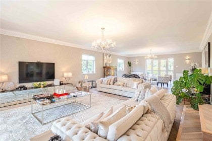 House Swan Close in Leighton Buzzard