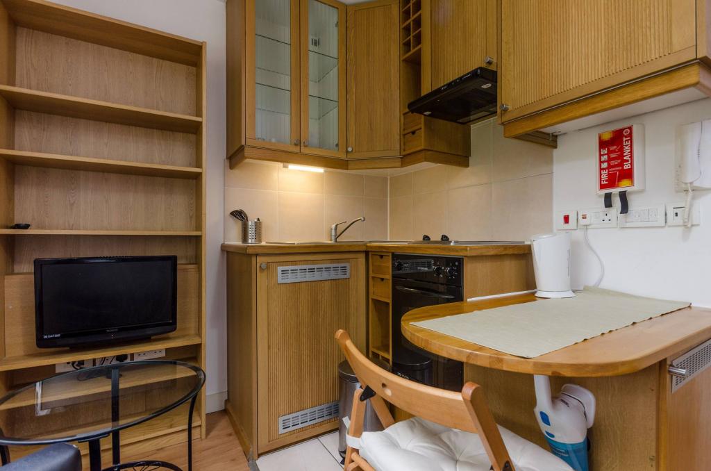 Flat Finchley Road in Greater London