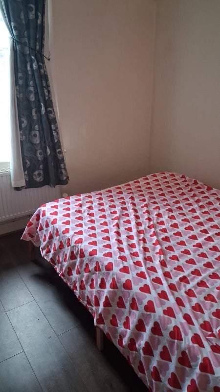 Room Longhill in Rochdale