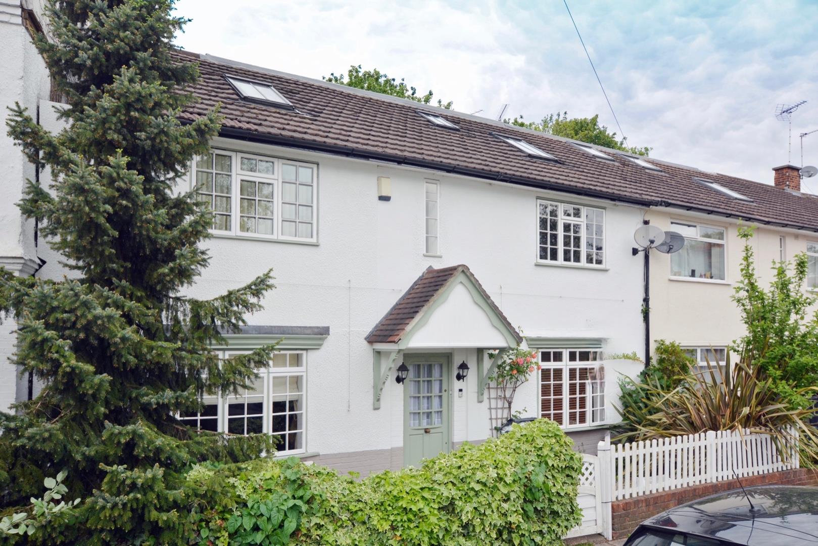House Magnolia Road in Greater London