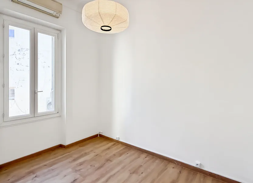 Flat Rue Général d'Andréossy in Antibes