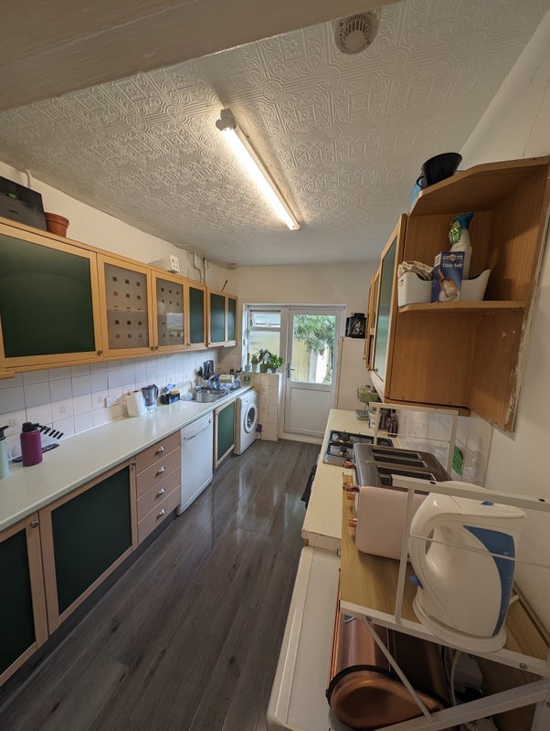 Room Friary Road in Greater London