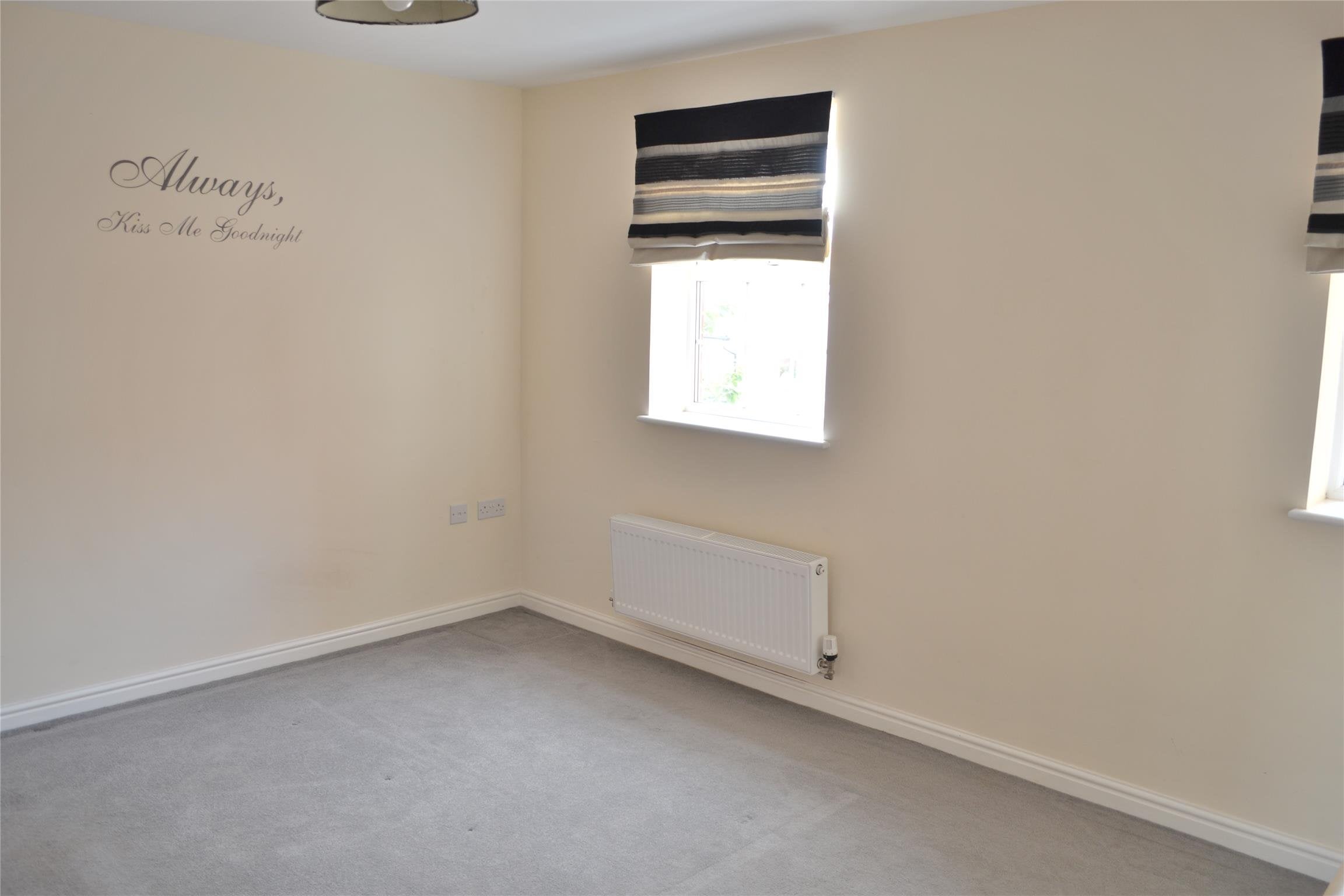 Flat Willow Close in Tewkesbury