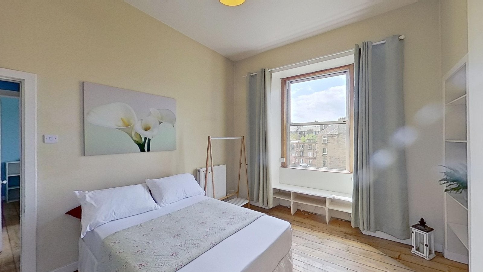 Flat Bothwell Street in City of Edinburgh
