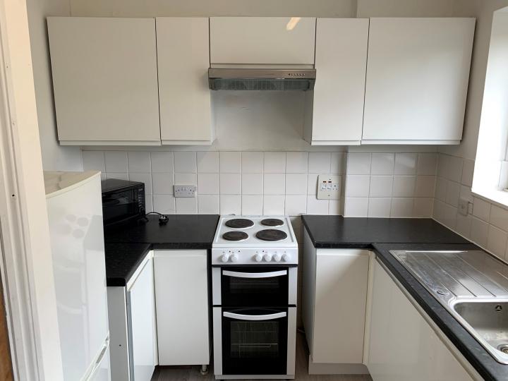 Flat Capstan Square in Greater London