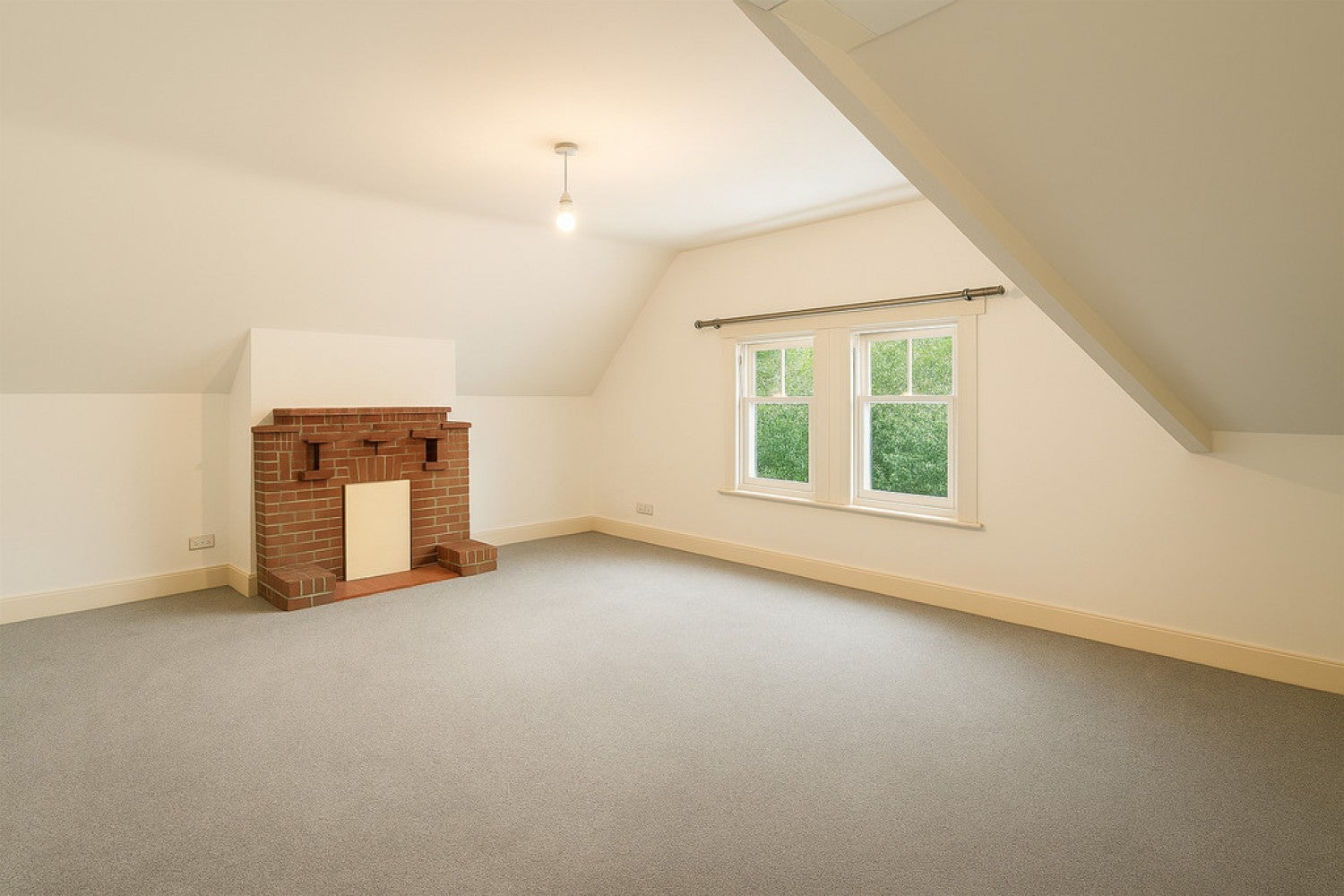 Room Chaucer Road in Bedford