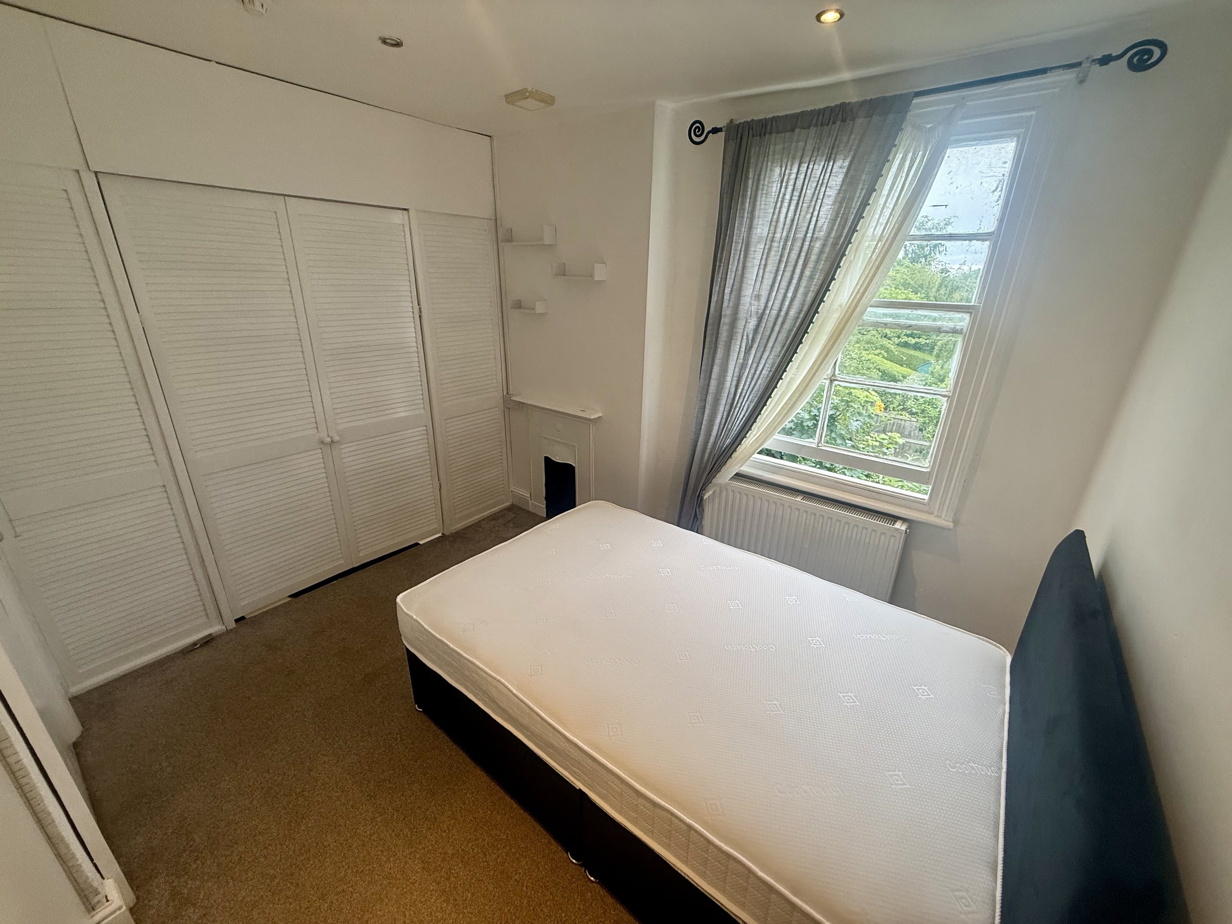 Room Bromwich Road in Worcester
