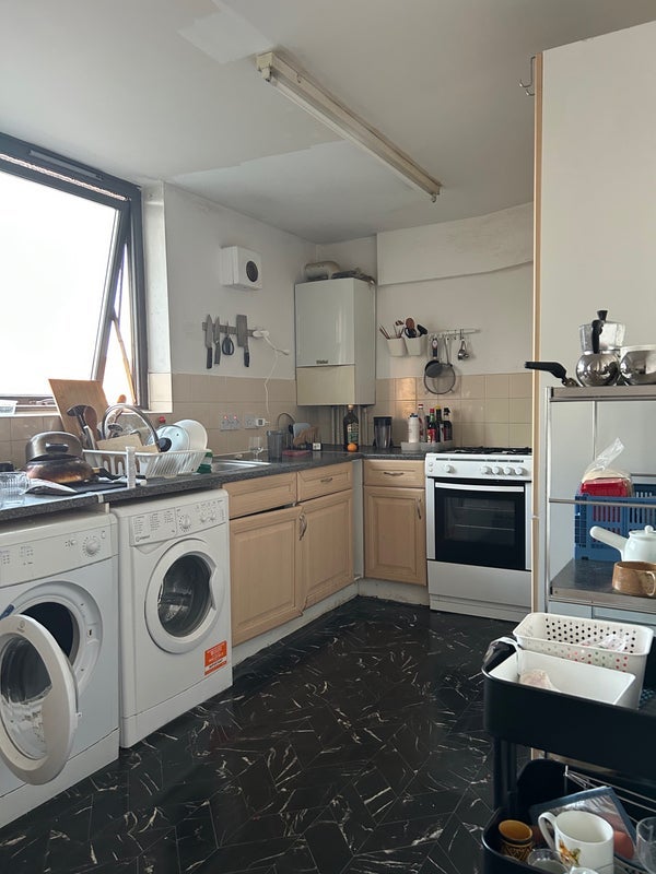 Room Bemerton Street in Greater London