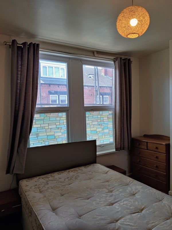 Flat Back Roman Place in Leeds