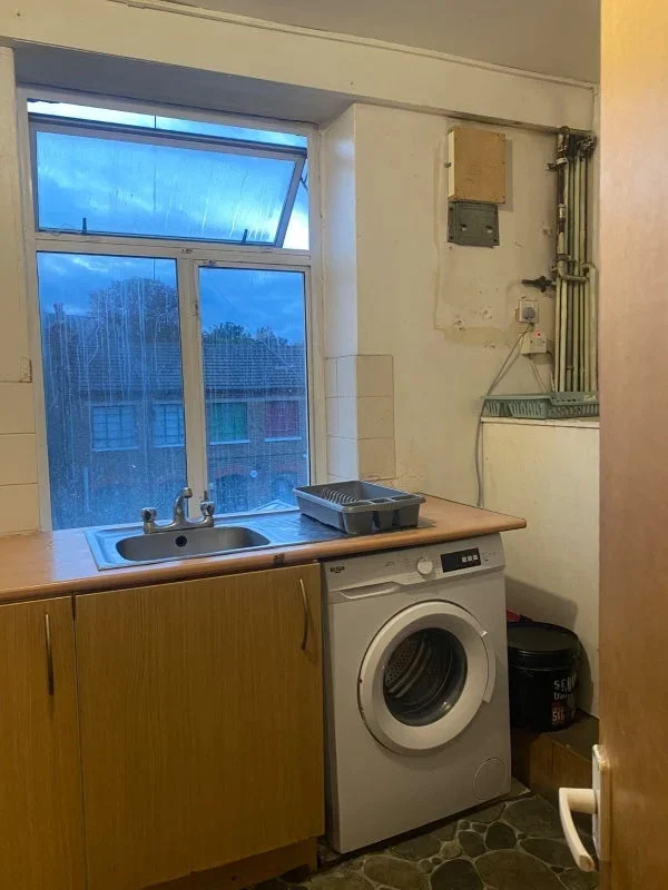 Room Knight's Hill in Greater London