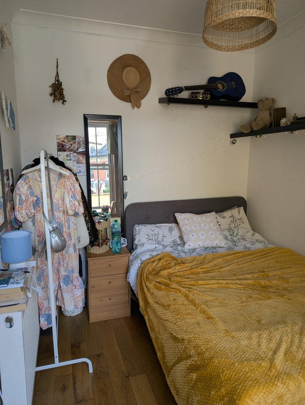 Room Harold Road in Greater London