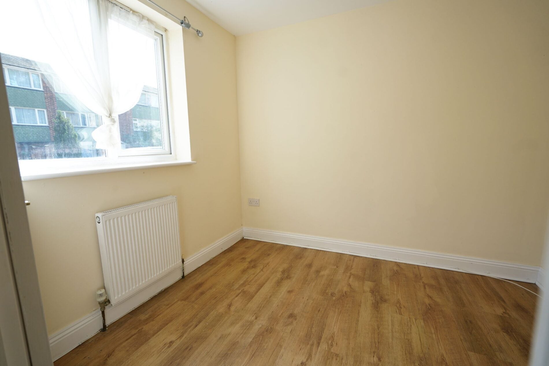 Flat Rookwood Close in Grays