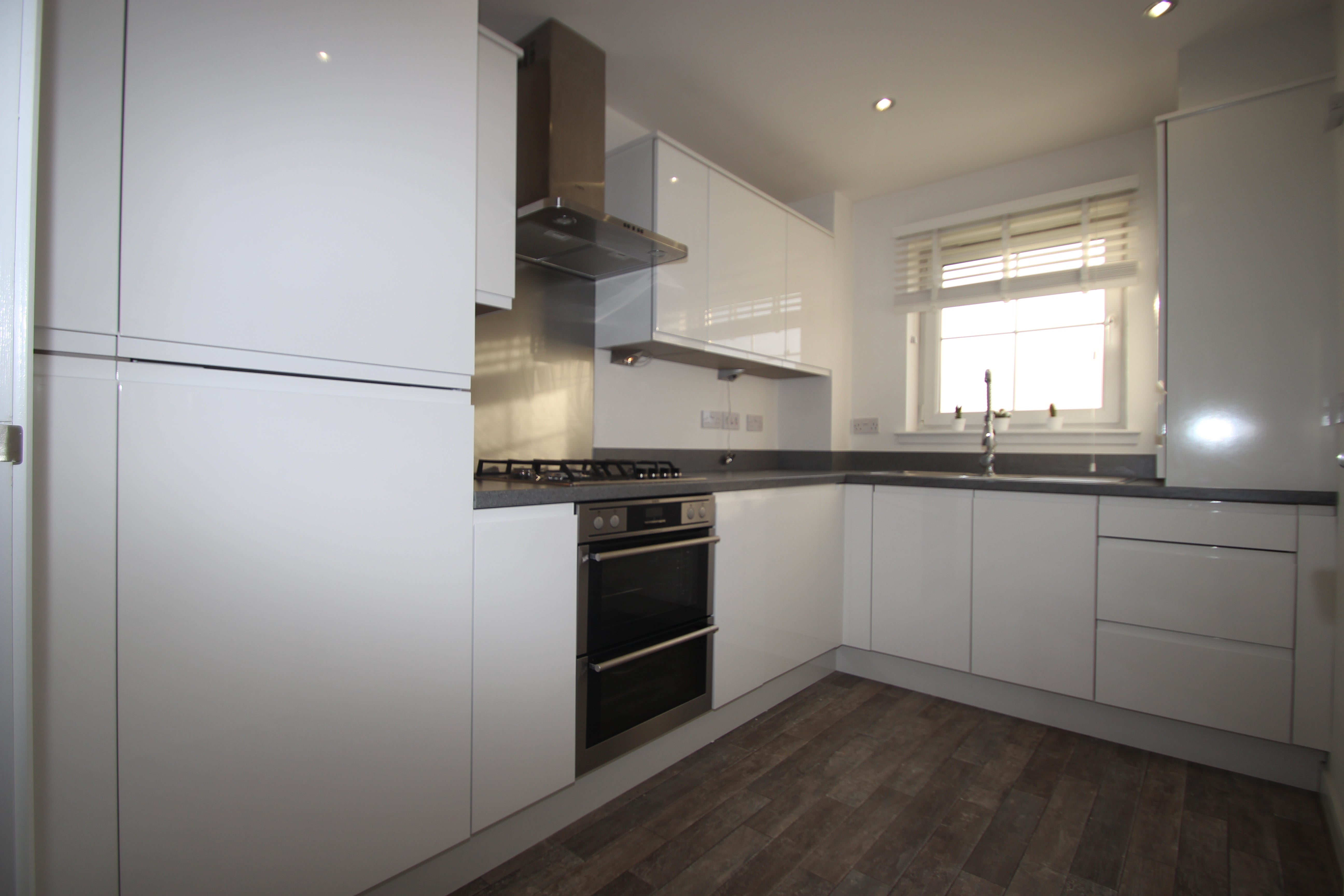 Flat Gisborne Drive in Airdrie