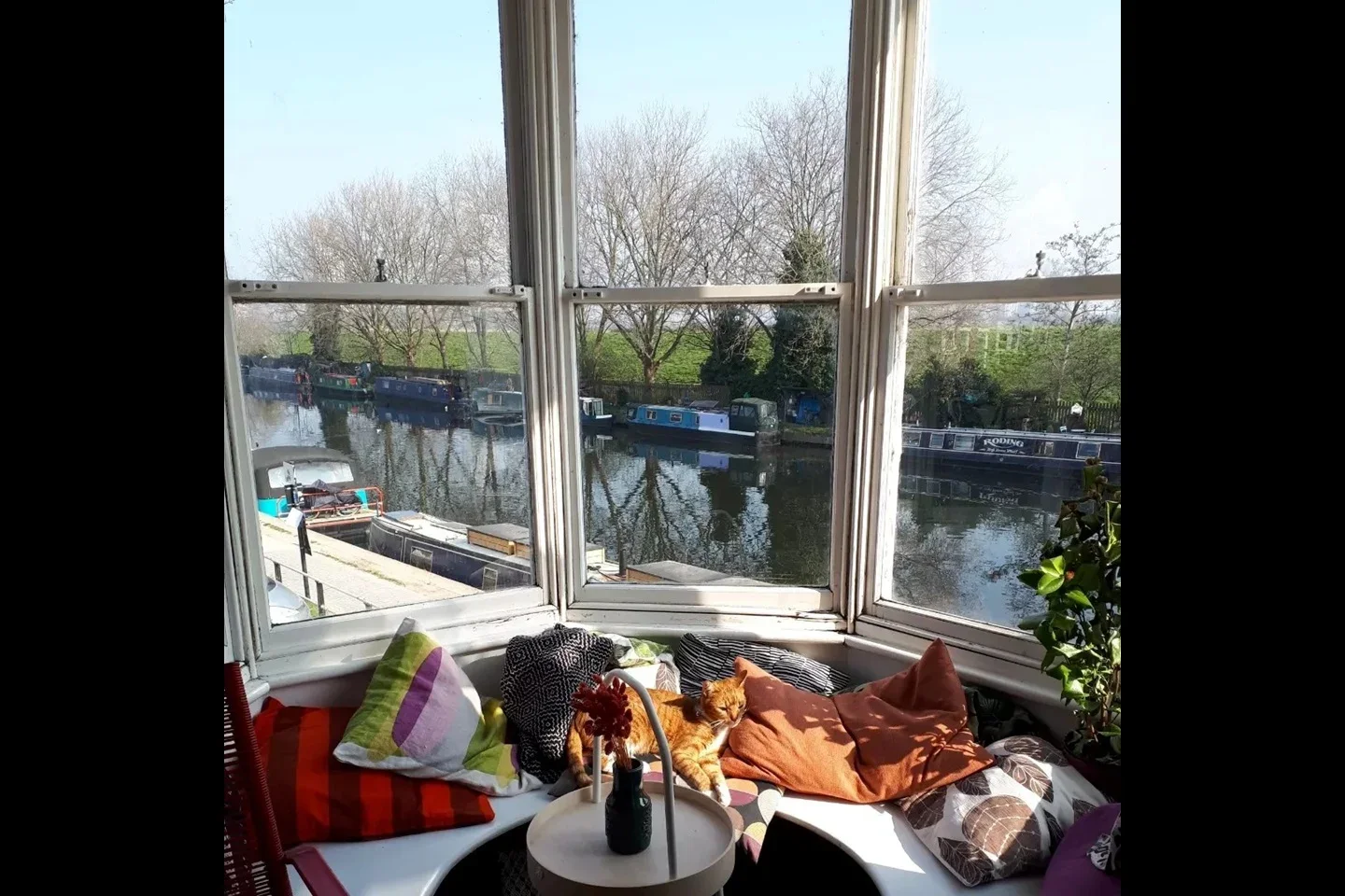 Flat Watermint Quay in Greater London