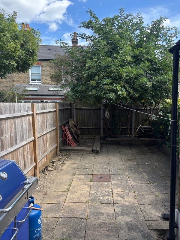 Room Rectory Lane in Greater London