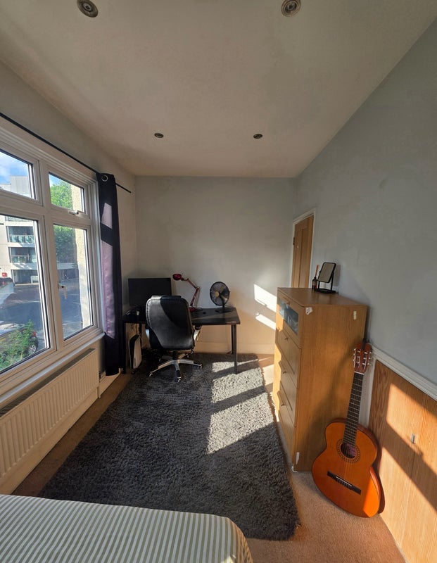 Room Rectory Lane in Greater London