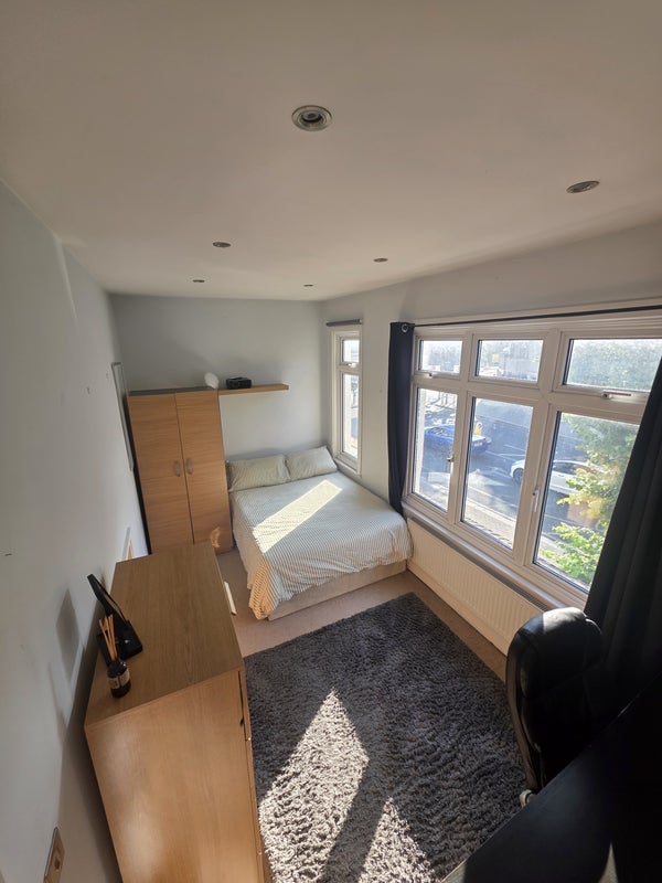 Room Rectory Lane in Greater London