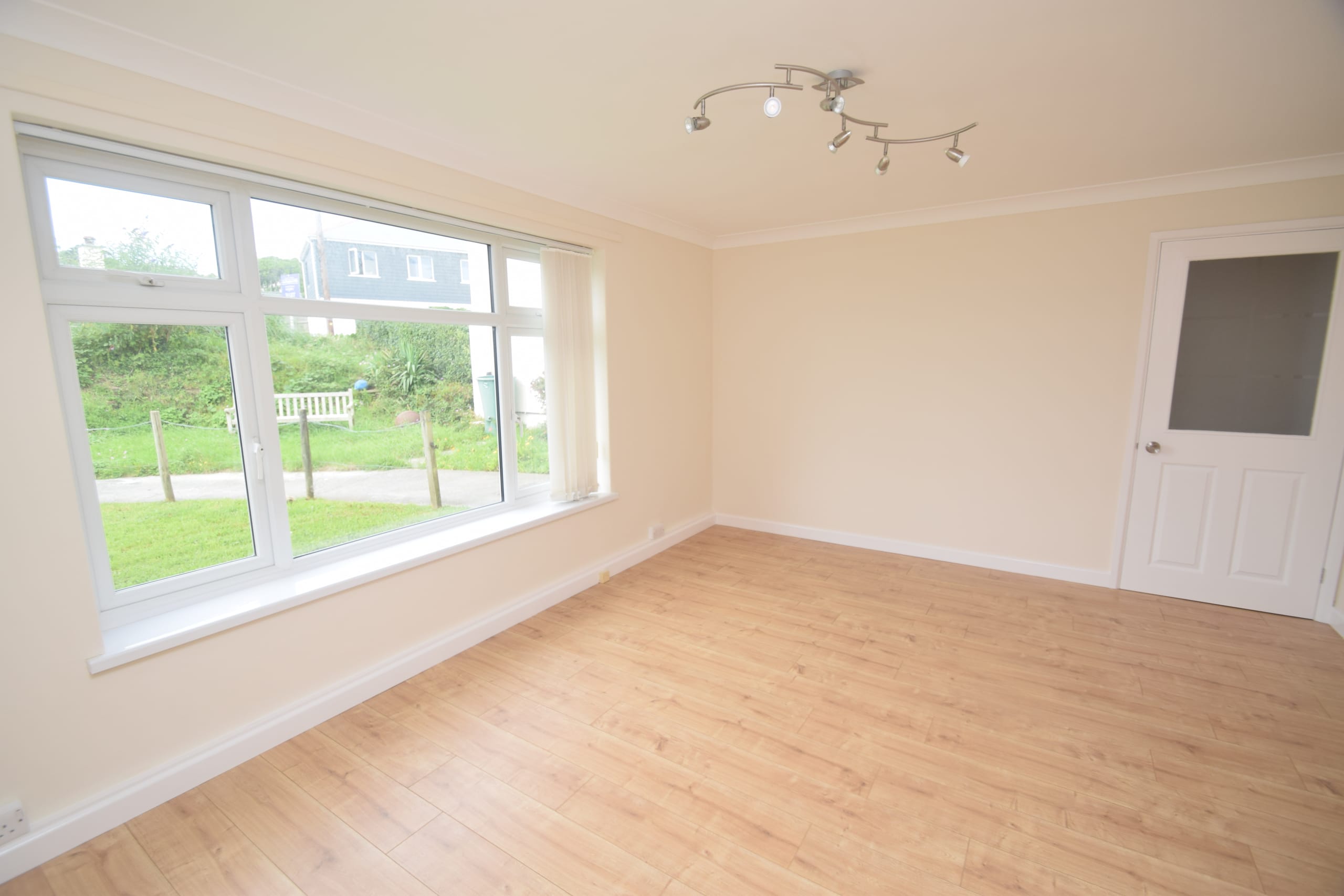 Flat Saracen Way in Penryn