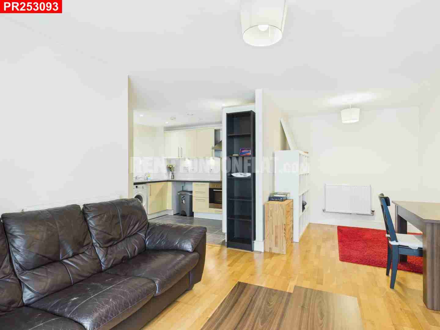 Flat Lightermans Road in Greater London