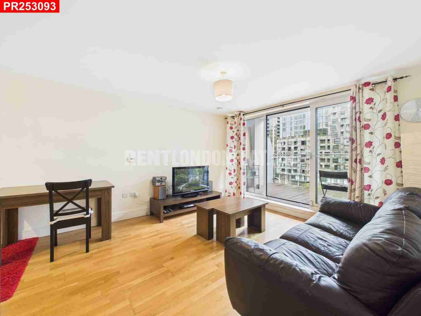 Flat Lightermans Road in Greater London
