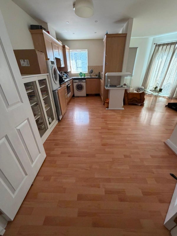 Room Innes Street in Greater London