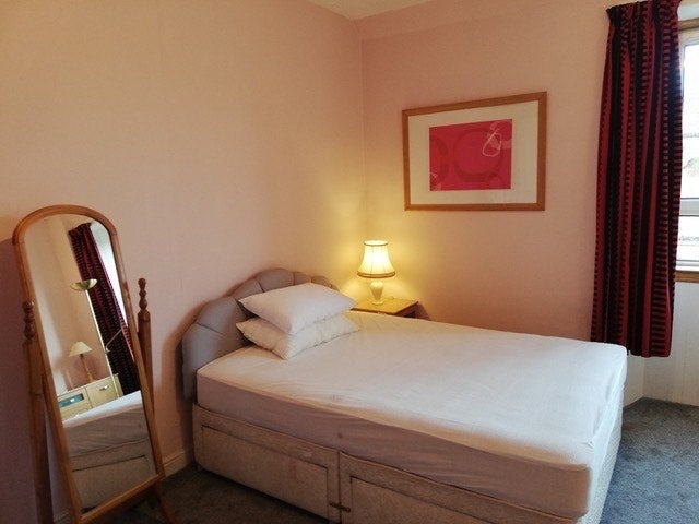 Room Gorgie Road in City of Edinburgh