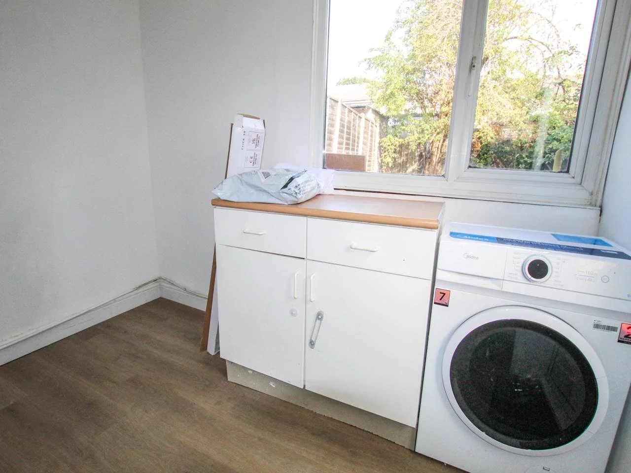 House Brickfield Lane in Greater London