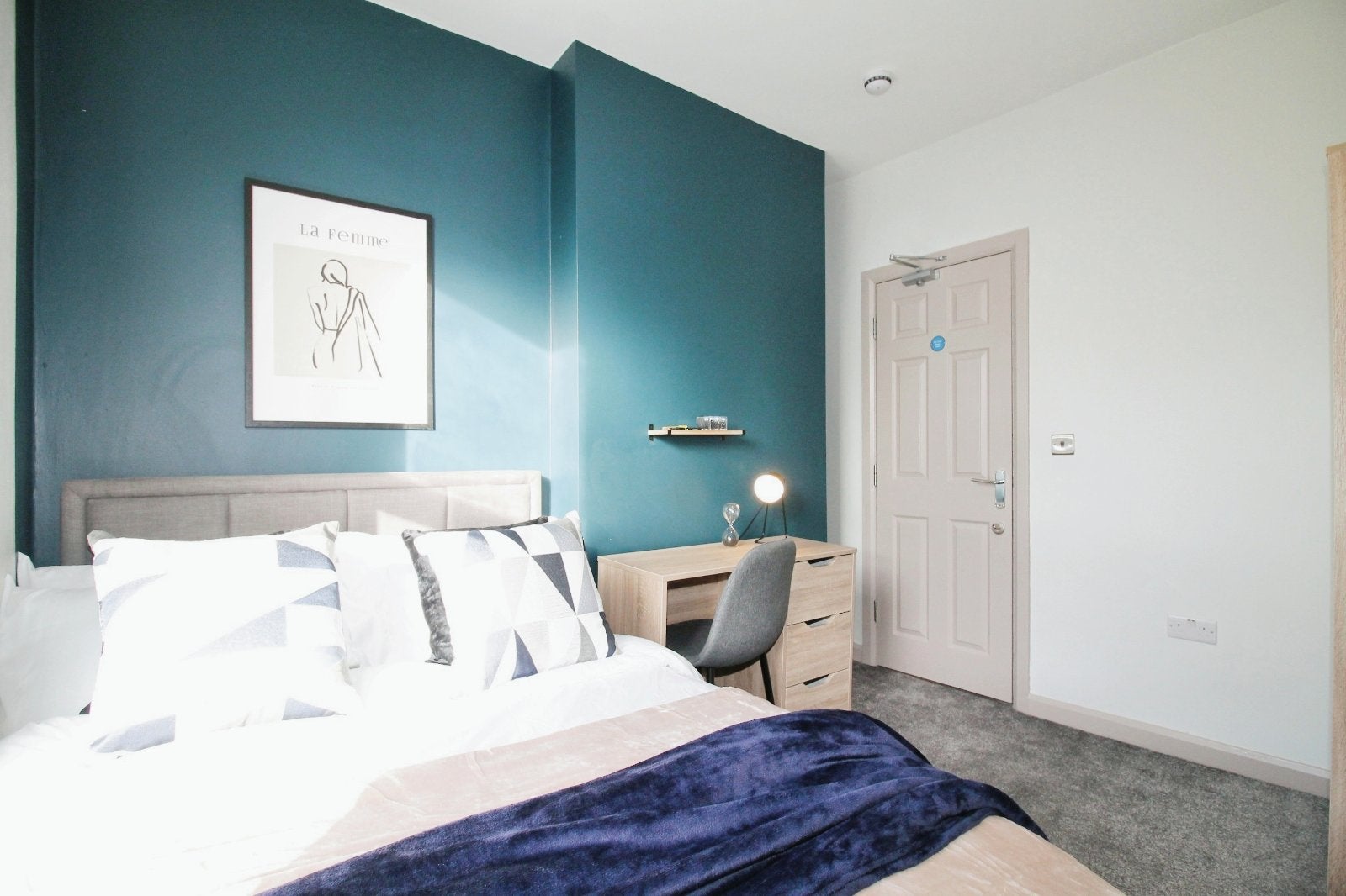 Room St Ann's Avenue in Leeds