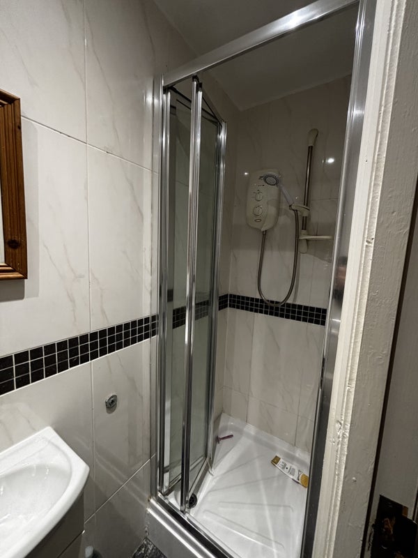 Room Hayes Close in Bristol