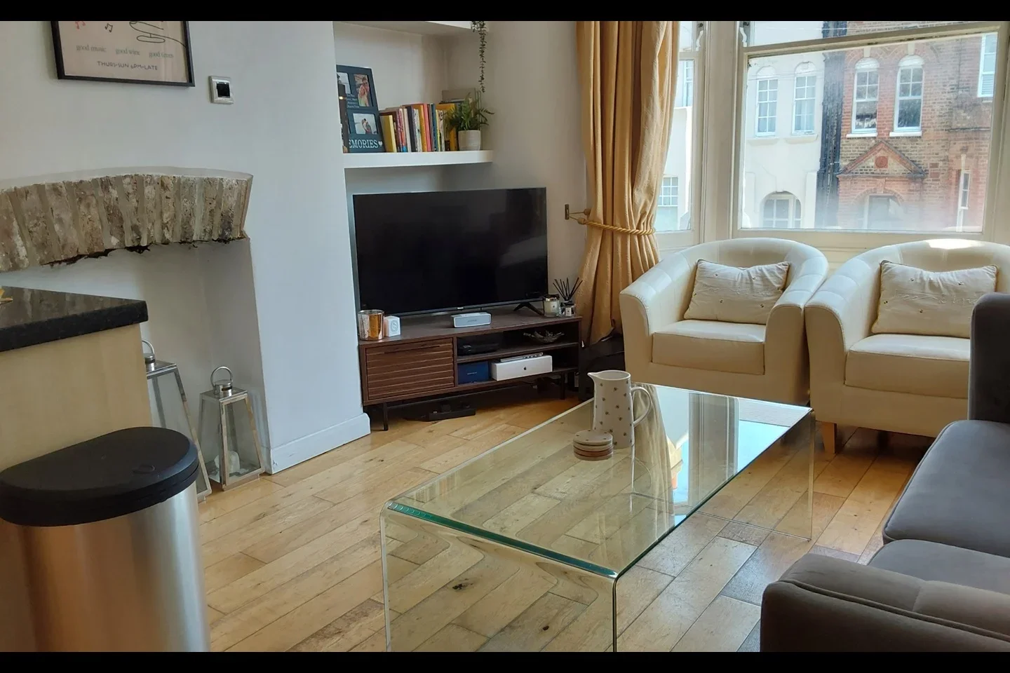 Flat Keildon Road in Greater London