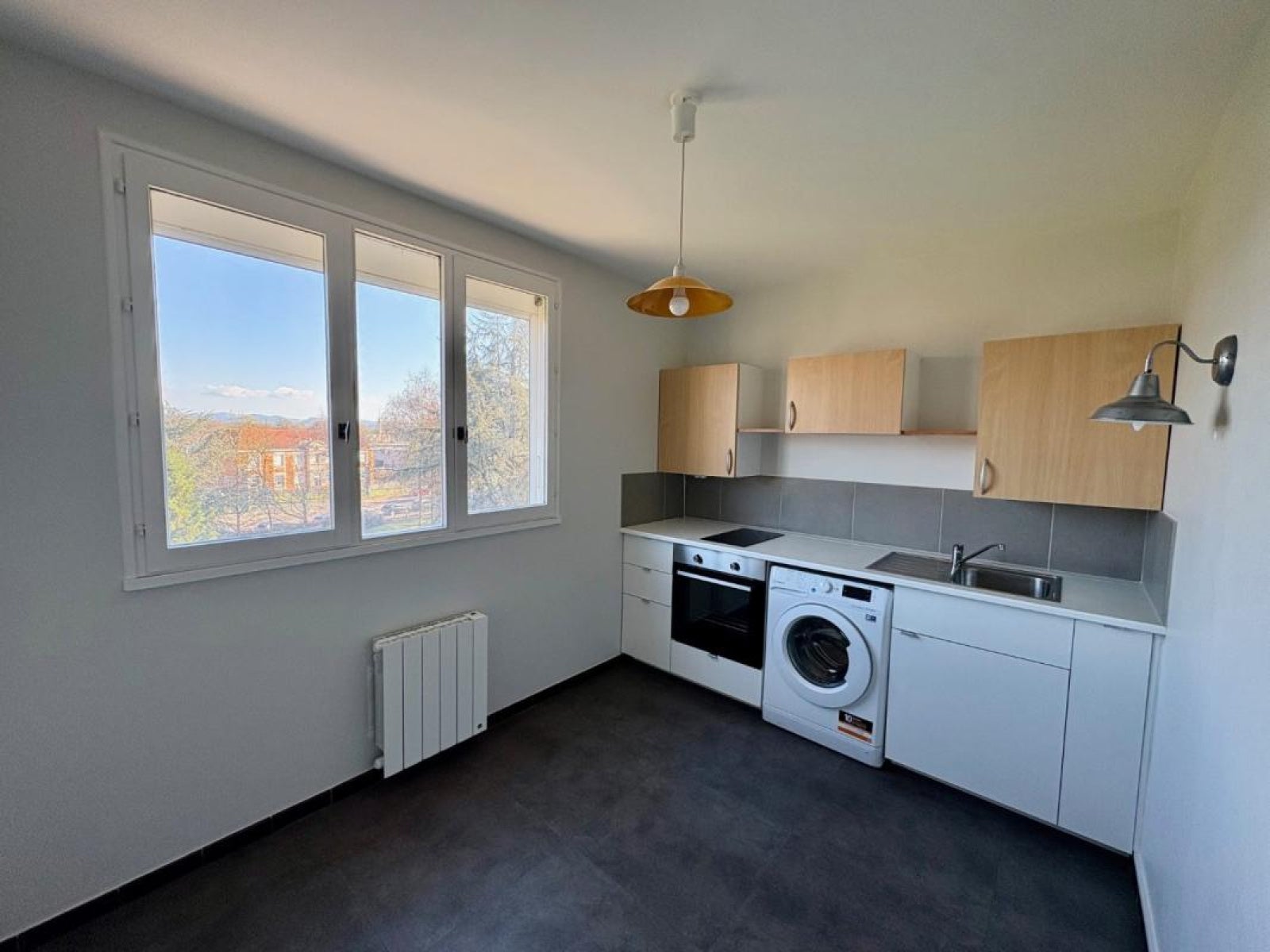 Flat Quai Général Leclerc in Le Coteau