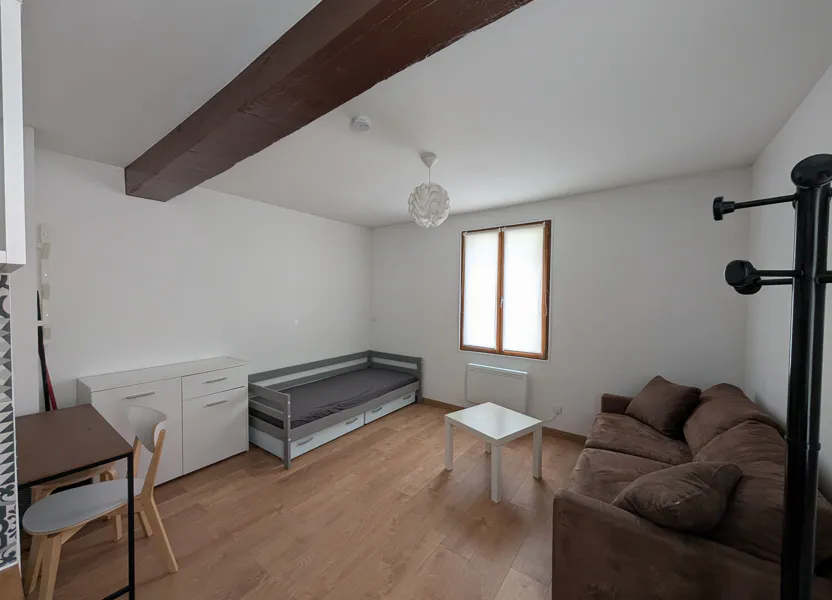 Chambre Rue Hippolyte Bottier à Compiègne