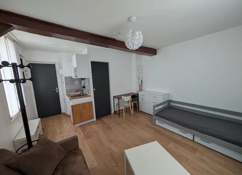 Chambre Rue Hippolyte Bottier à Compiègne