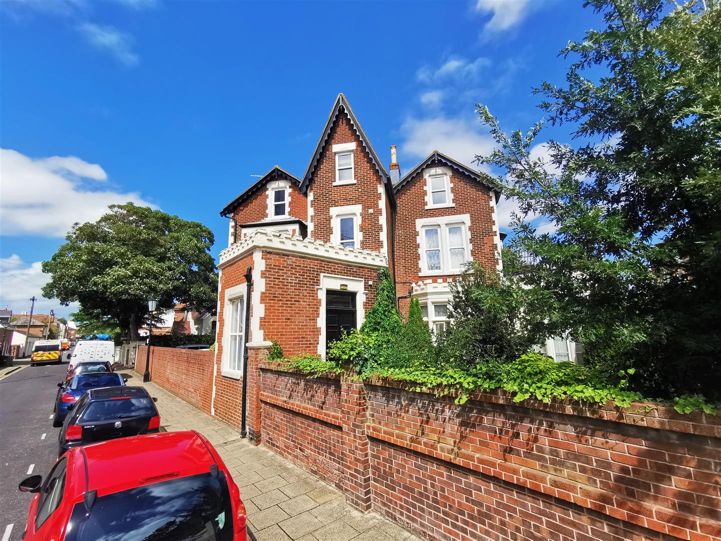 Flat Lennox Road South in Portsmouth