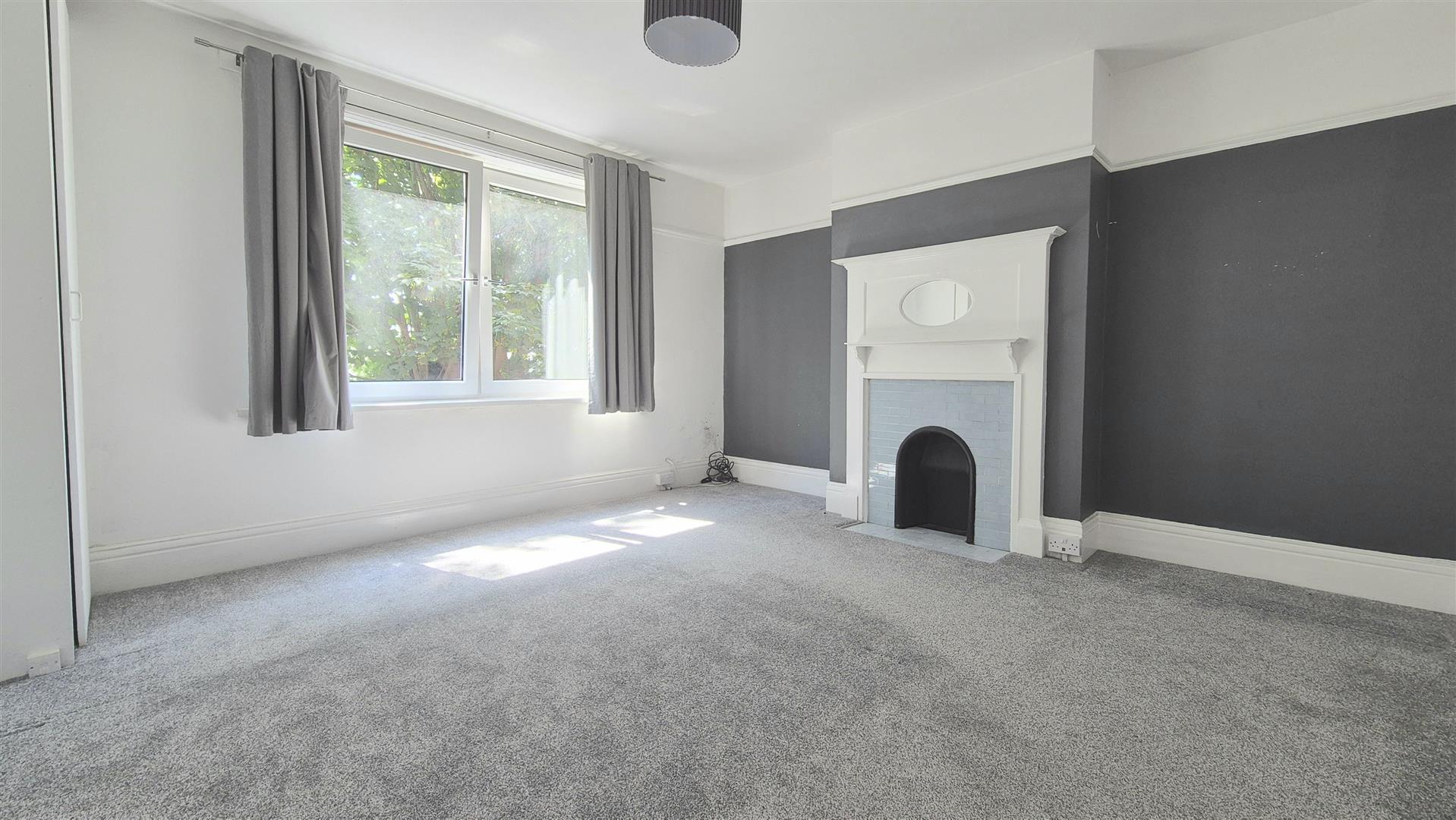 Flat Copnor Road in Portsmouth