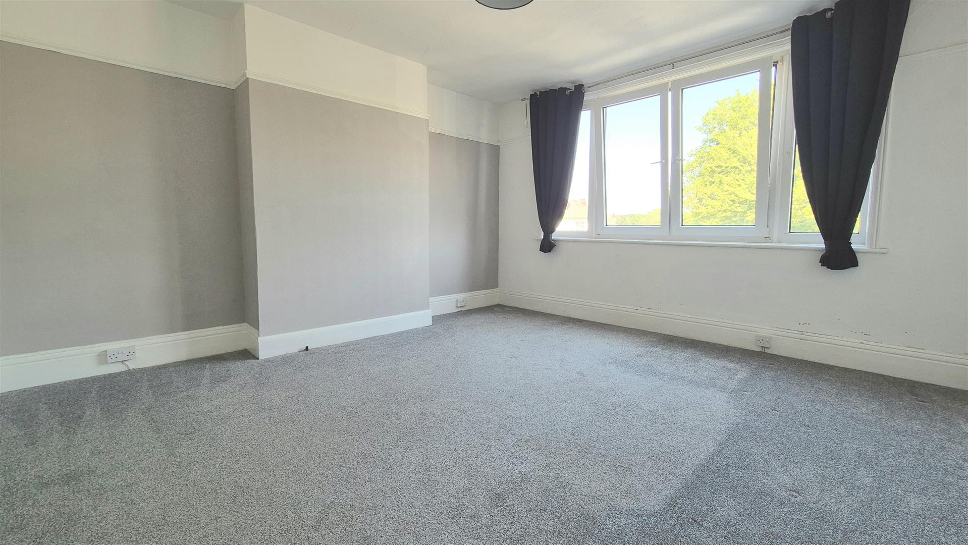Flat Copnor Road in Portsmouth