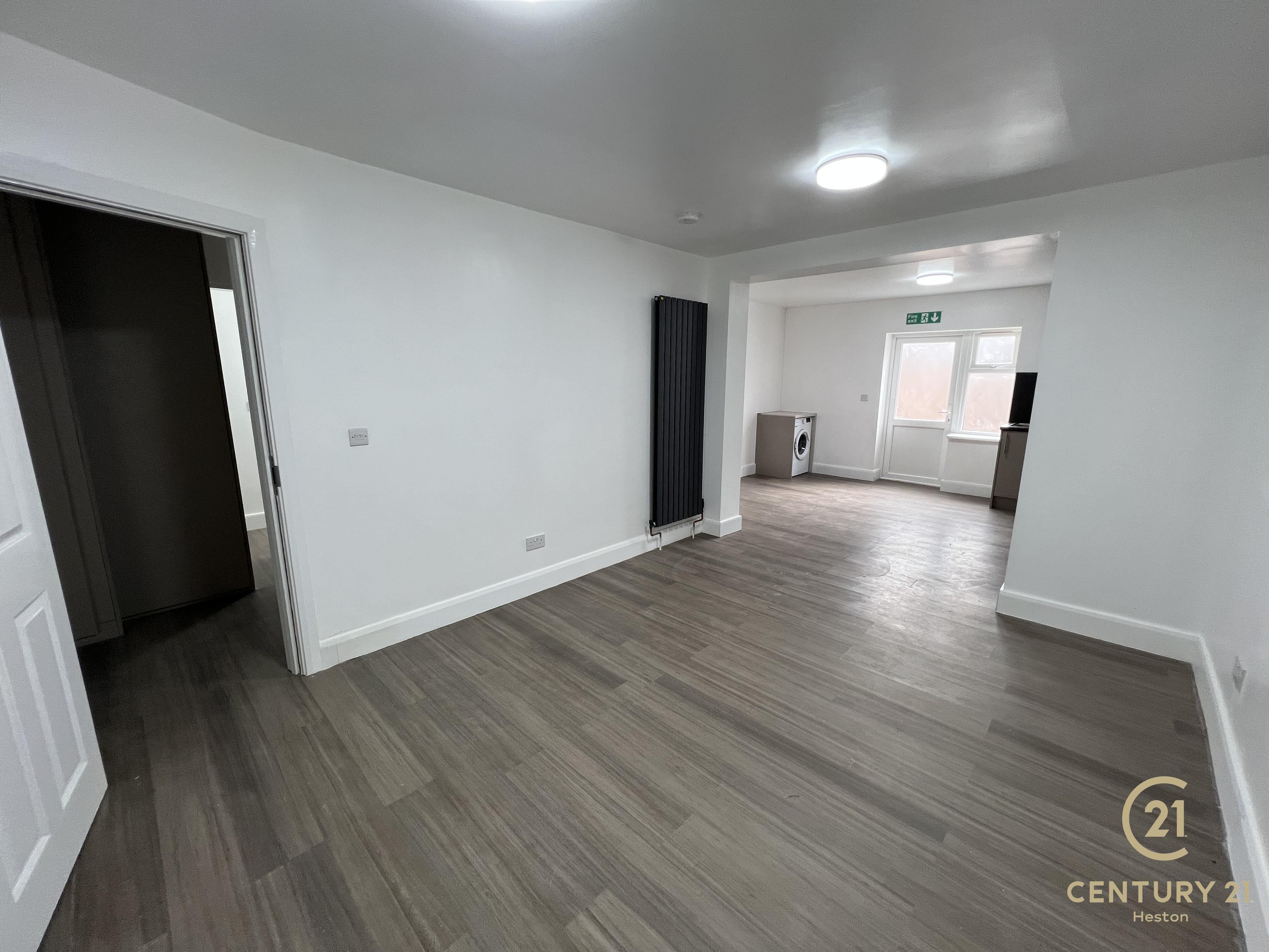 Flat Brentvale Avenue in Greater London
