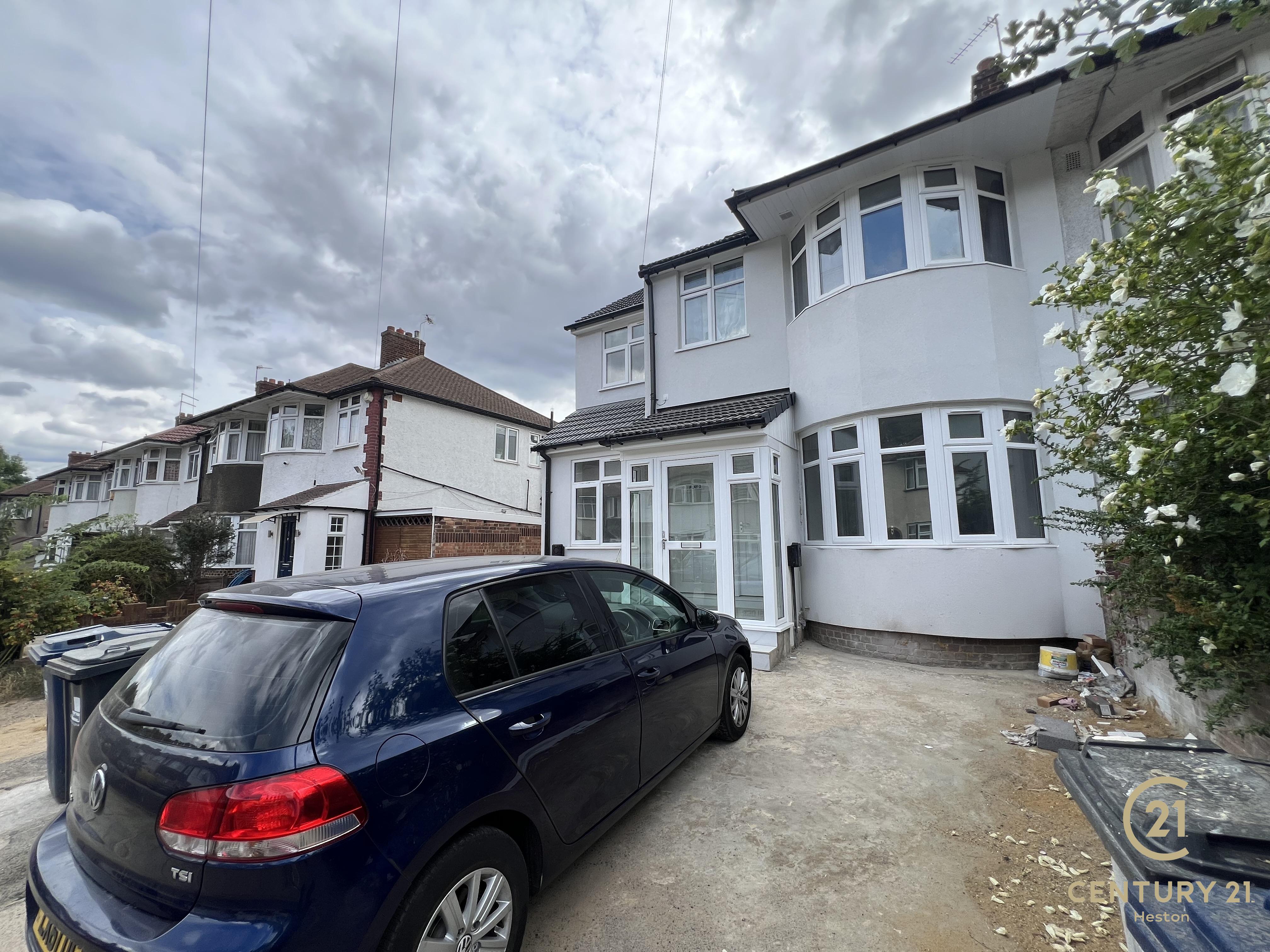 Flat Brentvale Avenue in Greater London