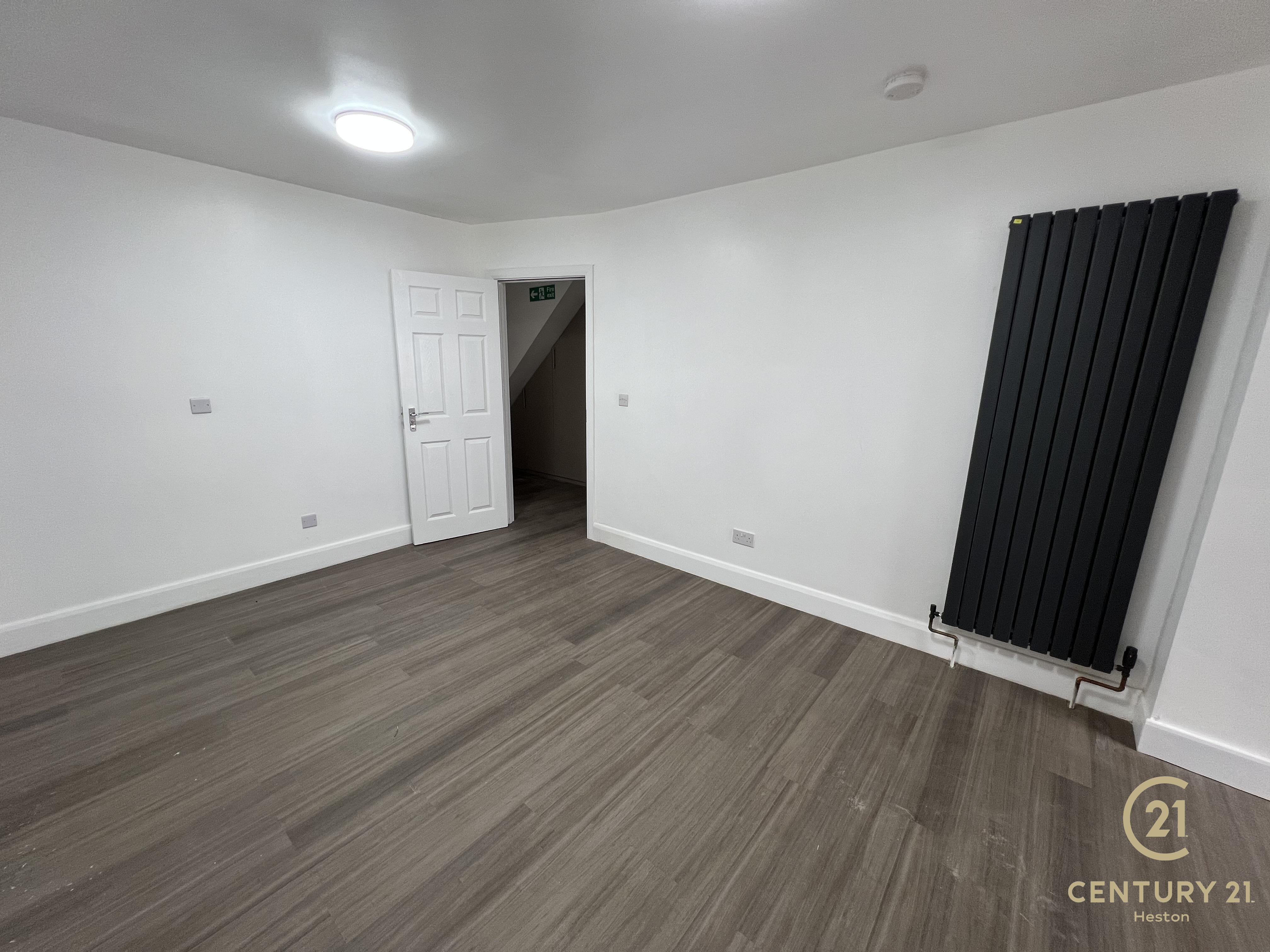 Flat Brentvale Avenue in Greater London