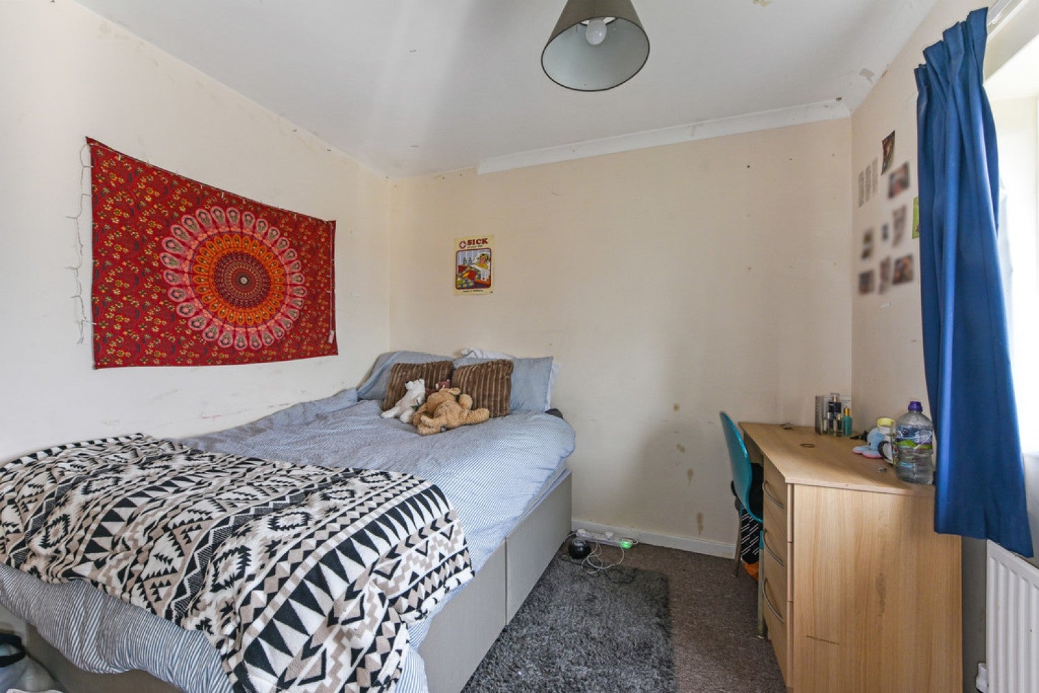 Flat Fox Lane in Winchester