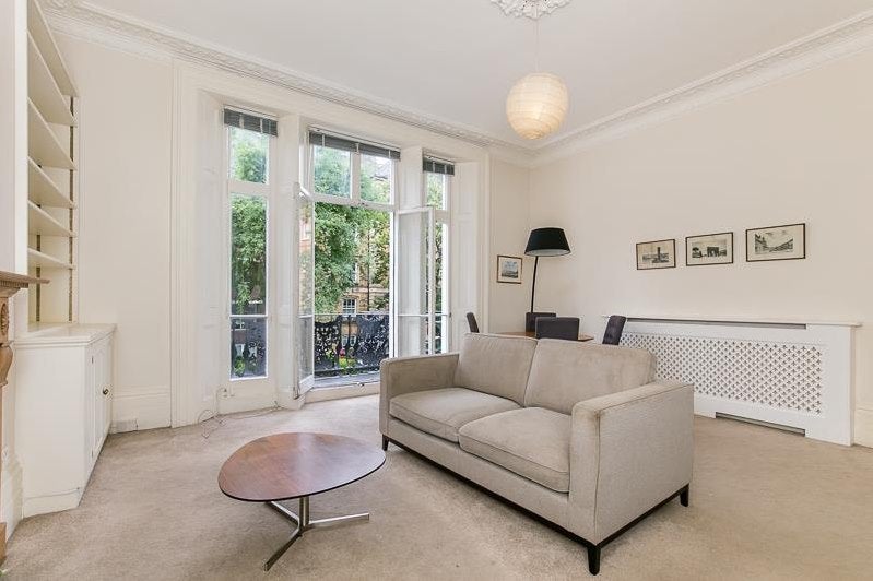 Flat Oakley Street in Greater London