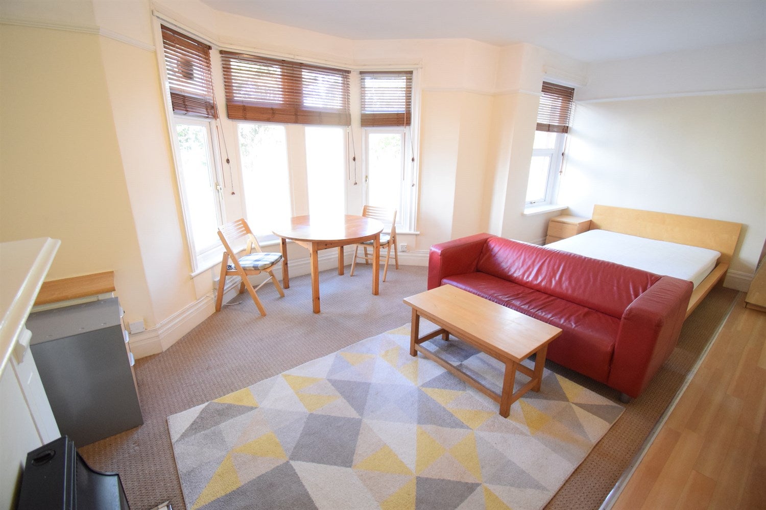 Room Pencisely Road in Cardiff County