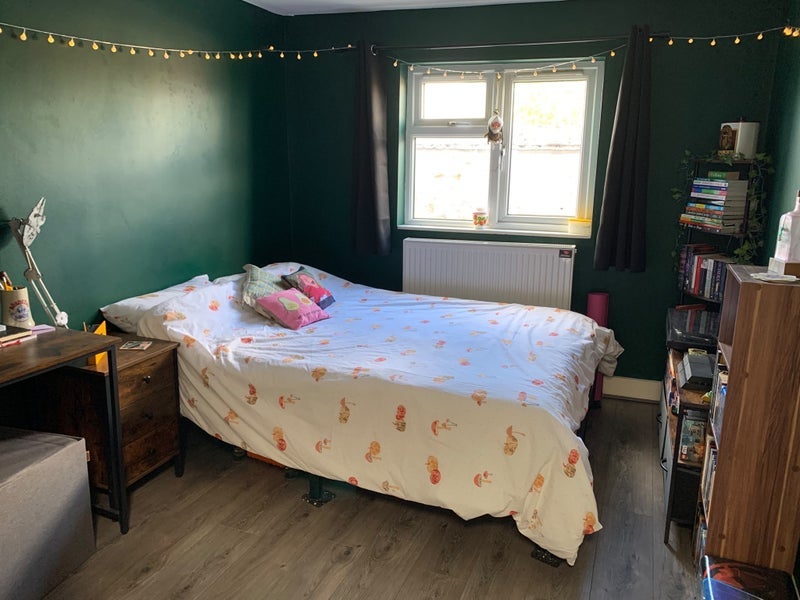 Room Nunhead Lane in Greater London