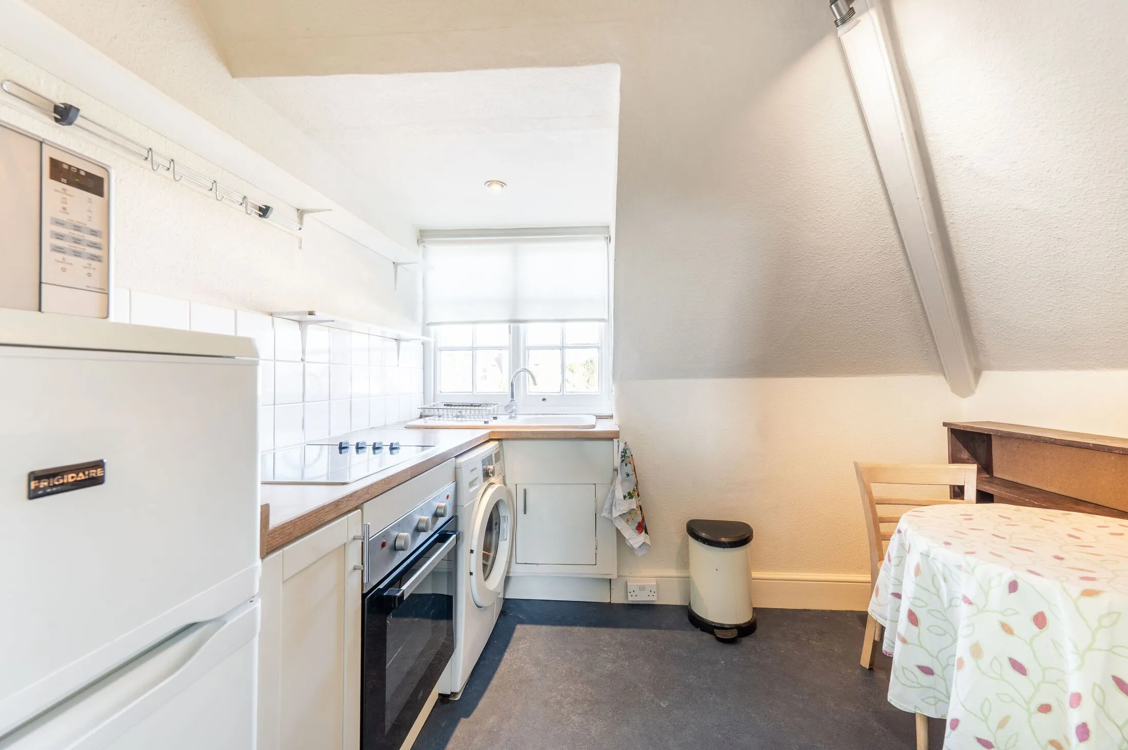 Flat Chatsworth Road in Greater London