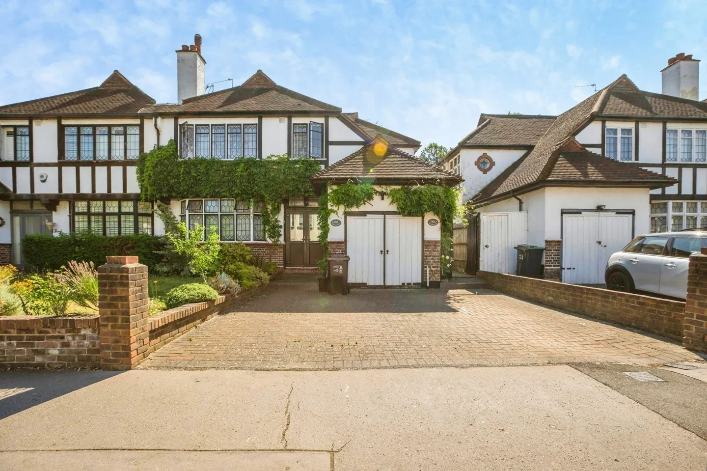 Flat Chatsworth Road in Greater London