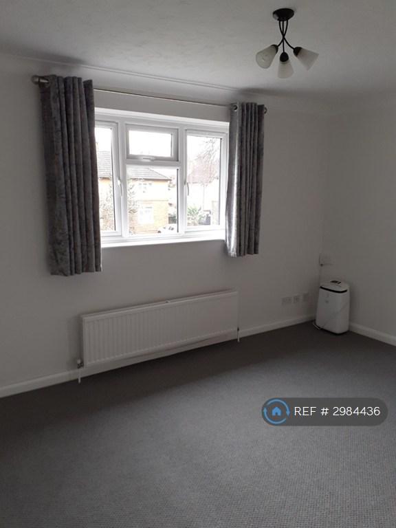 Flat Sapphire Close in Kettering