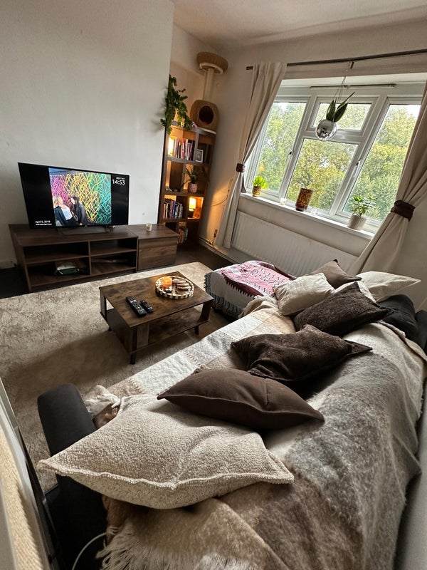 Flat Thurtle Road in Greater London