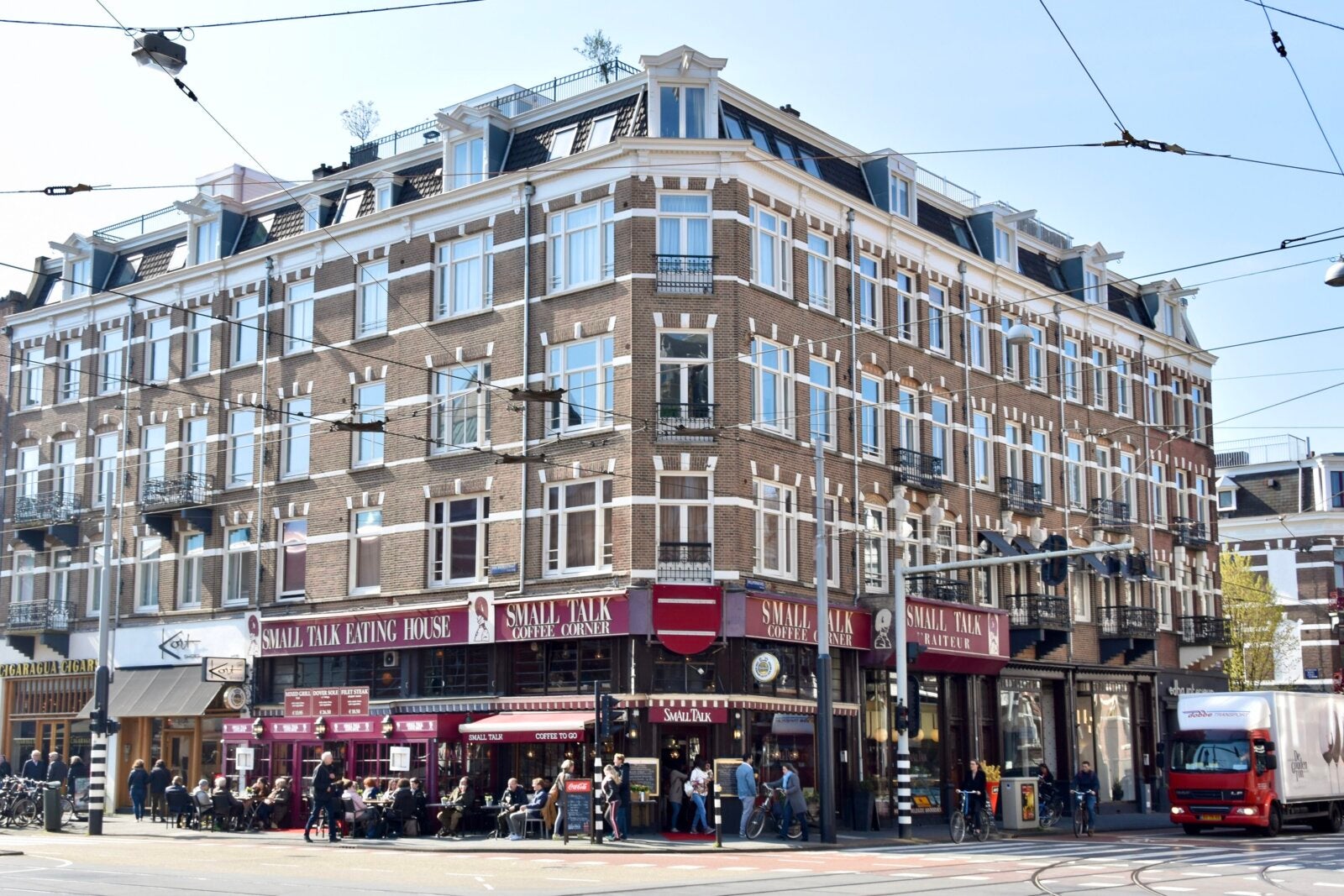 Flat Van Baerlestraat in Amsterdam